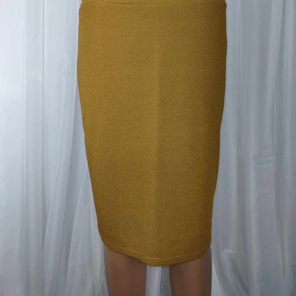 LulaRoe Cassie mustard yellow stretchy pencil skirt  with grey dots  size M - Picture 2 of 5